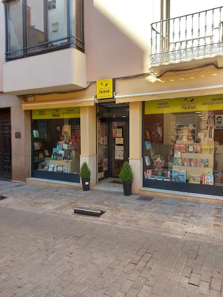 Biblioteca - Centro educativo en Valdepeñas - foto 3