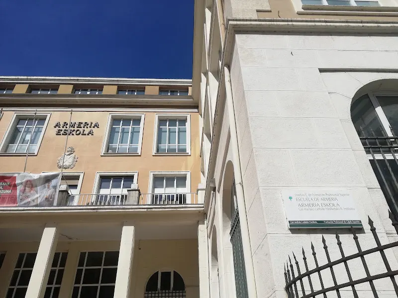 Escuela de Armería