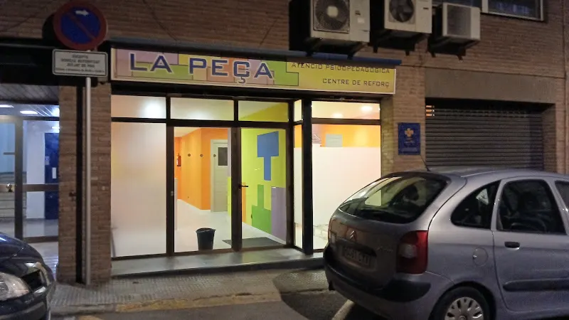 Reforç escolar i atenció psicopedagògica La Peça - Centro educativo en Santa Perpetua de Mogoda - foto 2