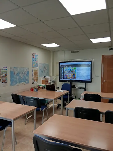 Confluence English/Spanish school and Pilates Reformer - Centro educativo en Pilar de la Horadada - foto 2