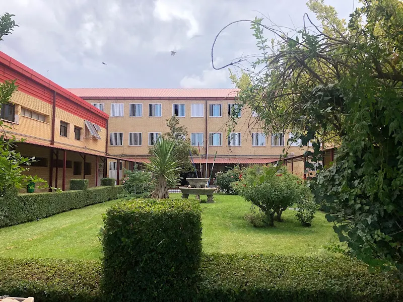 IES Pedro Jiménez Montoya - Instituto de secundaria en Baza - foto 2