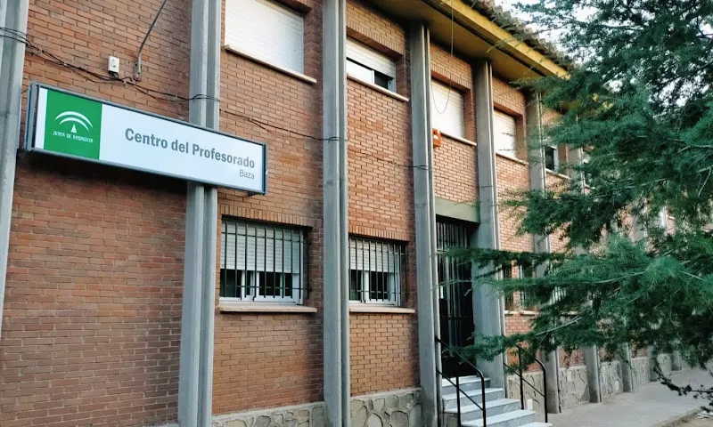 Bravo19 Granada - Centro educativo en Baza - foto 2