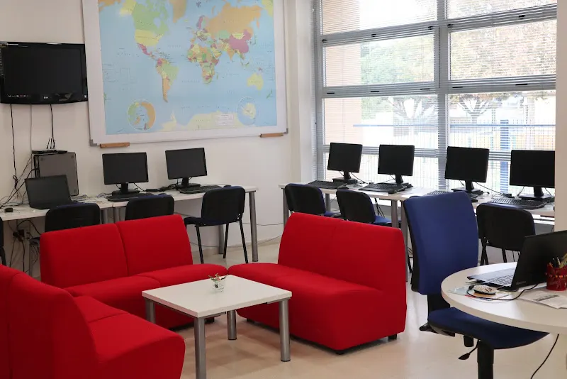 Aula Mentor Mairena del ALcor