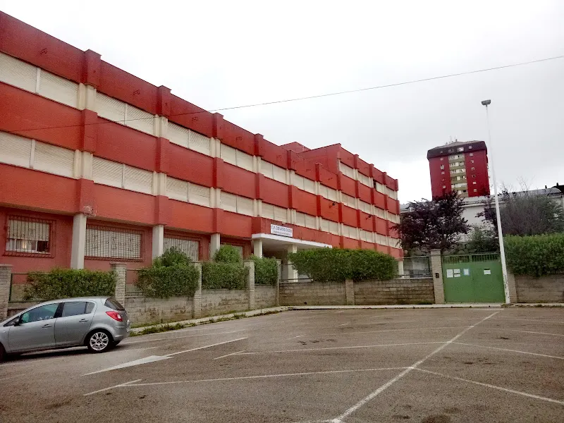 Centro De Educación Infantil Y Primaria Gerardo Diego en Santa Maria de Cayon