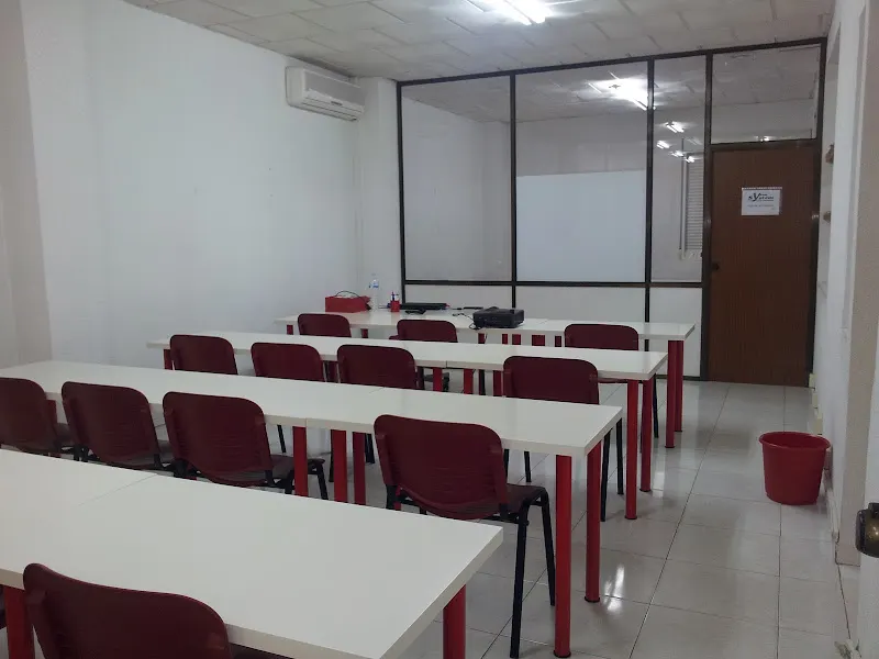 Academia Aprovant - Centro de estudios - Centro educativo en Alhama de Murcia - foto 2