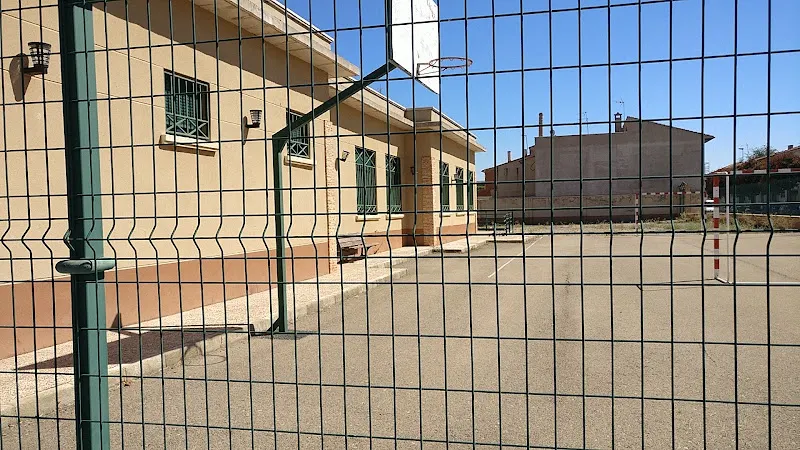 Escuela de Educación Infantil Sancho - Colegio público en Daimiel - foto 2