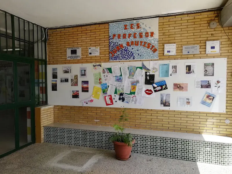 IES Profesor Juan Bautista - Instituto de secundaria en Viso del Alcor (El) - foto 2