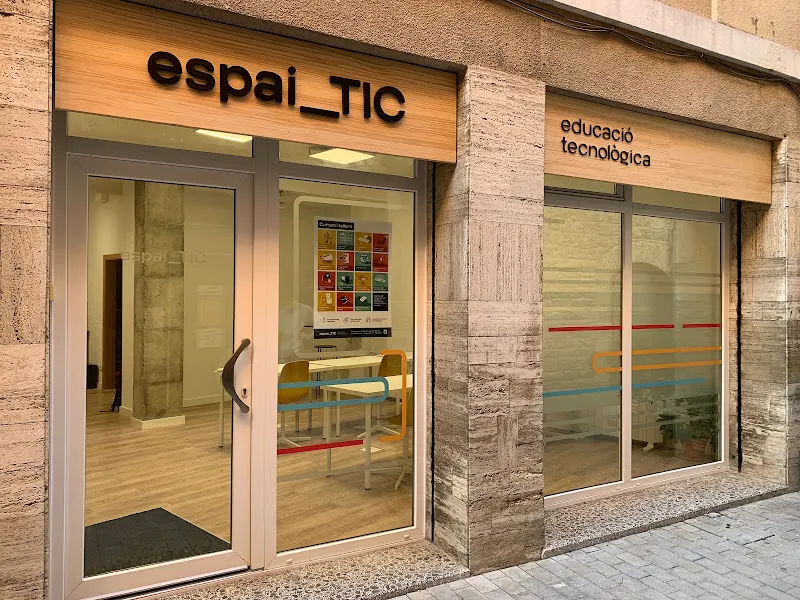 espai_TIC Educació Tecnològica - Centro educativo en Banyoles - foto 2