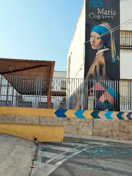 Graffiti La Joven de la Perla