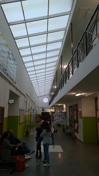 Escuela Oficial de Idiomas de Güímar - Centro educativo en Guimar - foto 2