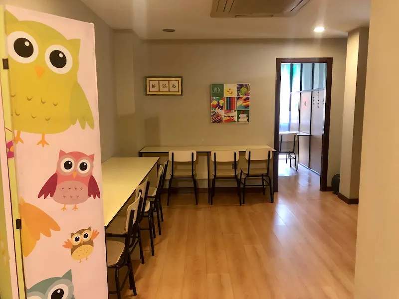 Academia Bos - Centro educativo en Porrino (O) - foto 2