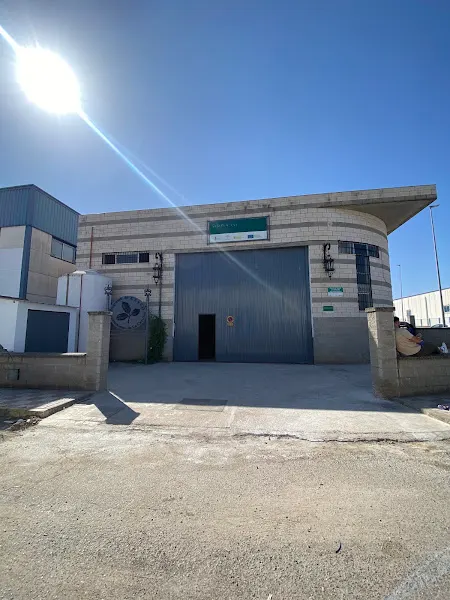 Casa De Oficios Junta Andalucía - Centro educativo en Carolina (La) - foto 2