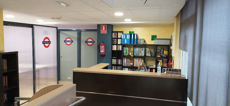 ESCOLAESG TU - Institución educativa en Santa Coloma de Gramenet - foto 2