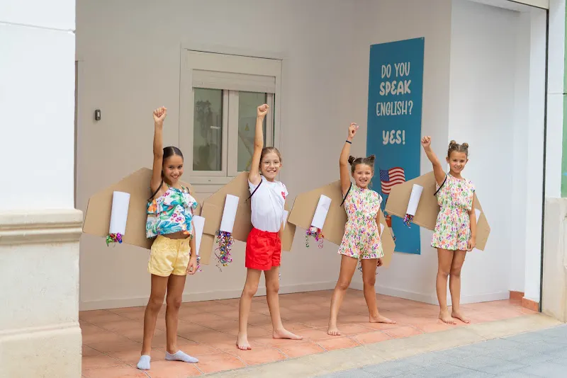 The Little Plane Academy - Academia de Repaso e Inglés Albal - Albal