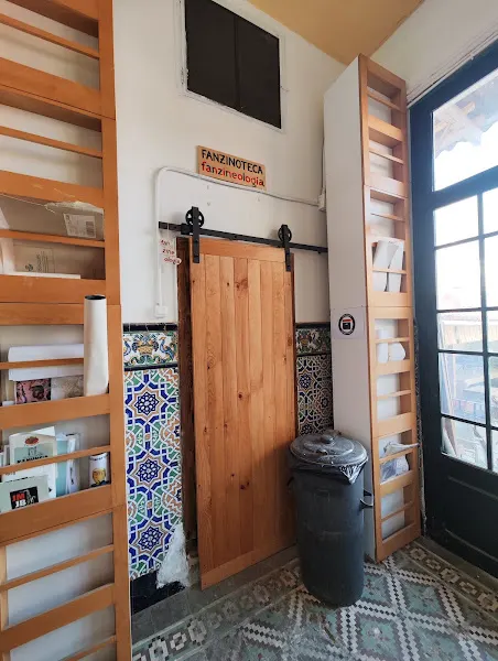 Fanzinoteca de Fanzineología - Centro educativo en Godella - foto 2