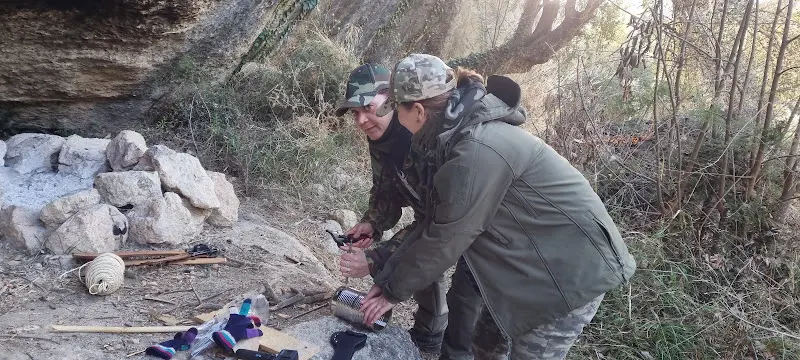 Escuela Española de Supervivencia y Bushcraft - Armilla