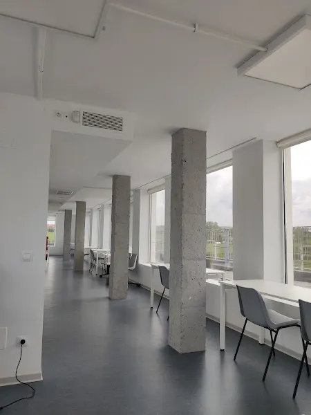 Sala de estudio Rada - Santa Cruz de Bezana