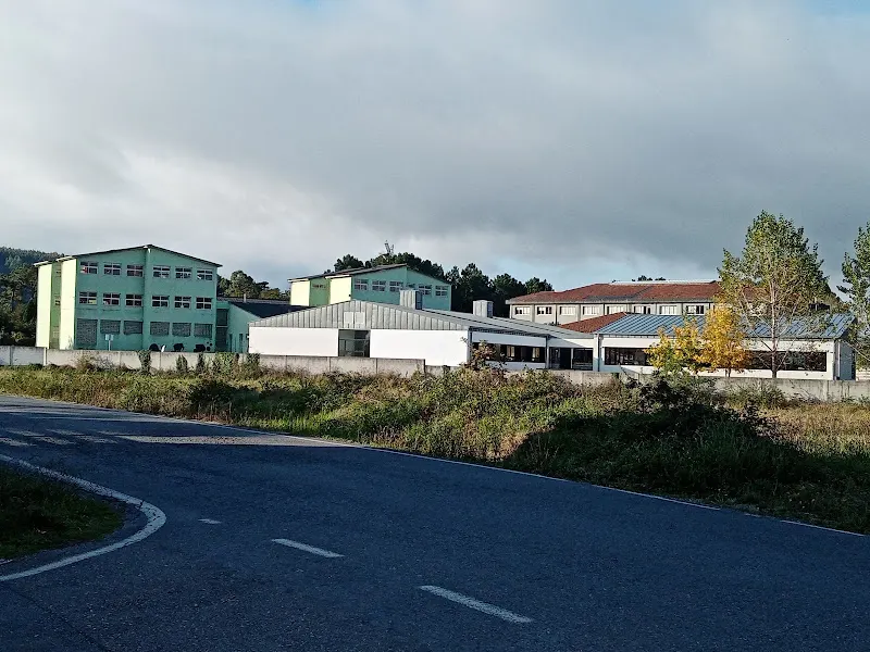 Escuela de Educación Infantil de Comians - Colegio público en Laracha (A) - foto 2