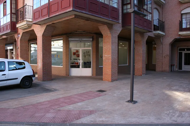 CEFYE. Centro Empresarial de Formación y Empleo - La Baneza