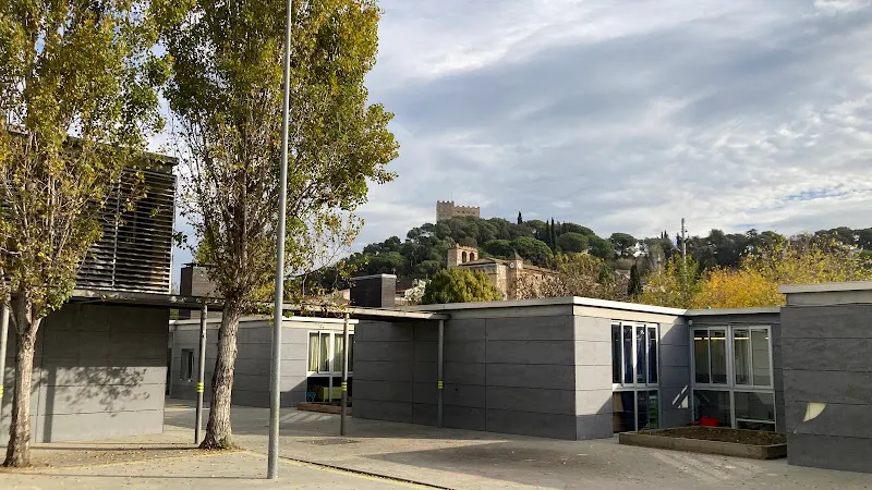 Escuela Santa Agnès - Colegio público en Roca del Valles (La) - foto 3