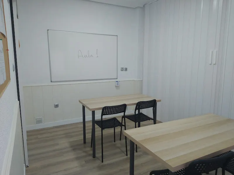 Academia Vidal - Centro educativo en Ceuti - foto 2