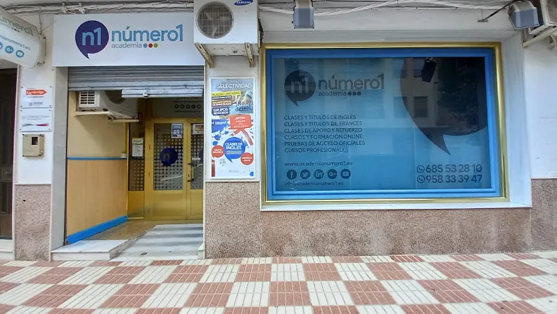 ACADEMIA NÚMERO UNO - Centro educativo en Huetor Tajar - foto 3