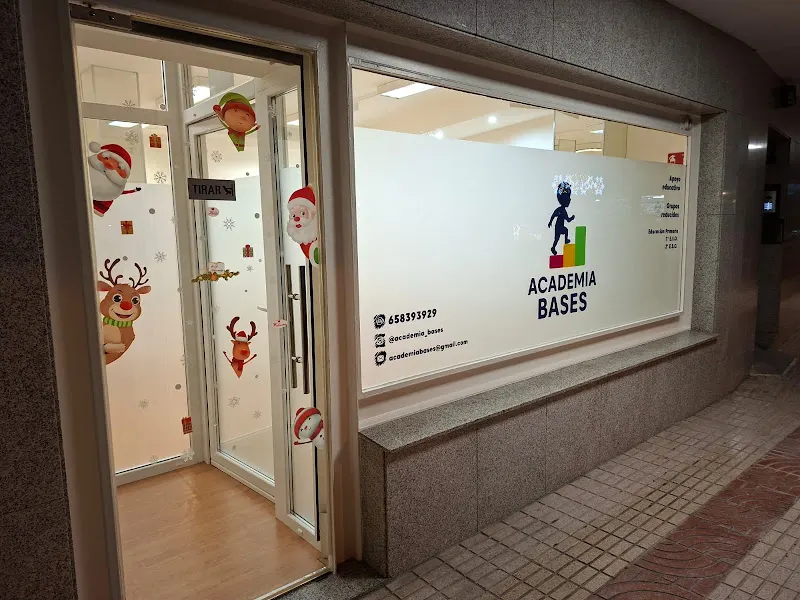 ACADEMIA BASES - Centro educativo en Navia - foto 2