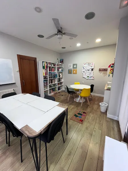 ACADEMIA ESCOLAR MIRIAM