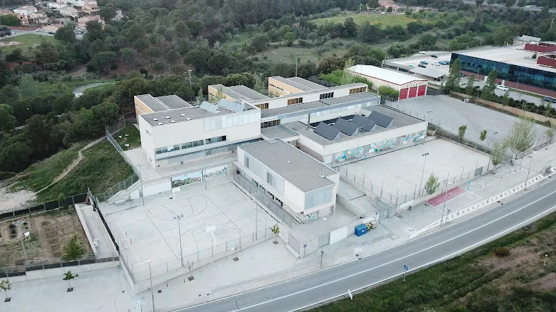 IES Vila decavalls - Instituto de secundaria en Viladecavalls - foto 2