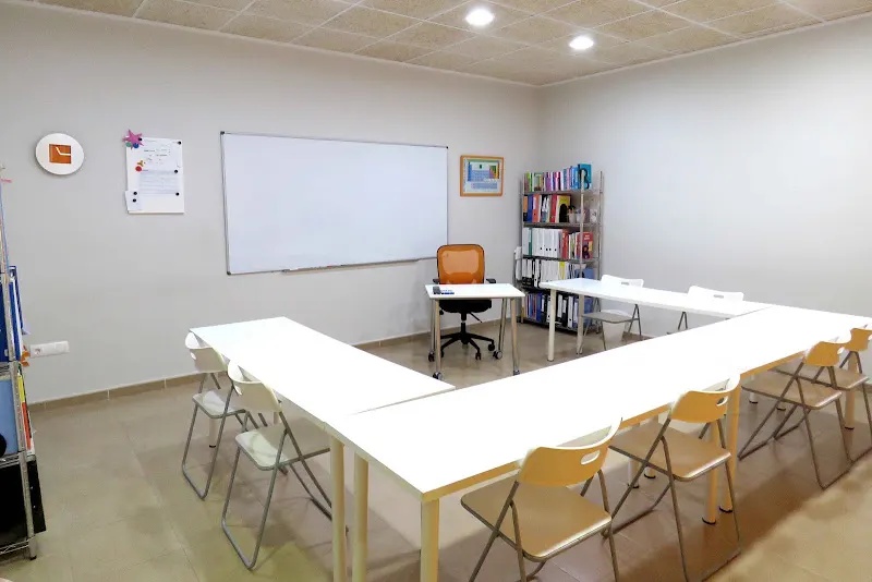 Aula Centre d'Estudis - Centro de formación profesional en Ondara - foto 2