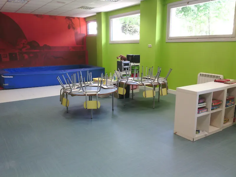 Gaxuxa (Lezoko emakume taldes) - Centro educativo en Lezo - foto 2