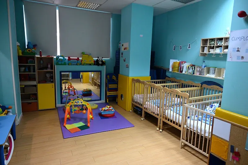 Escuela Infantil Duendecillos Let´s Play